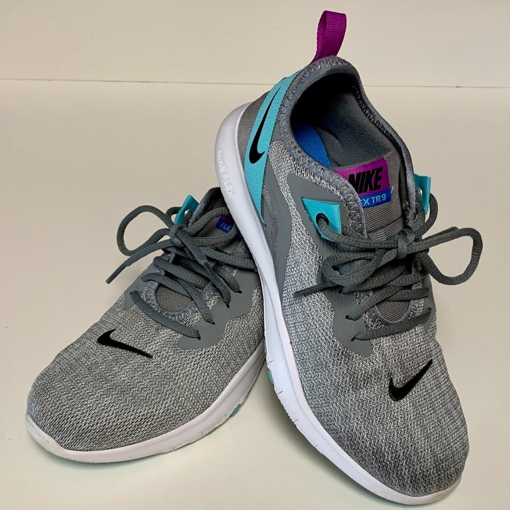 Nike Women's Flex Trainer 9 Sneaker size 7